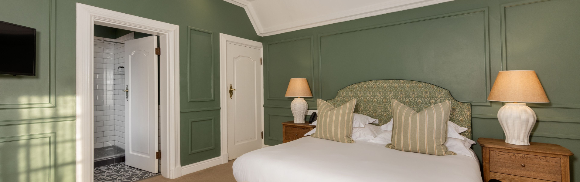 The Claremont Room 3 7