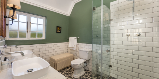 The Claremont Room 3 6