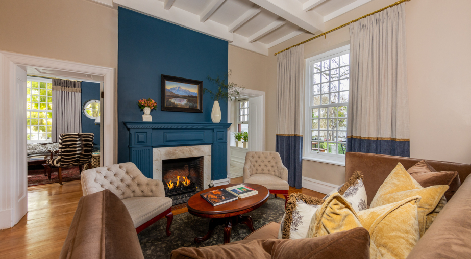 The Claremont Lounge 1