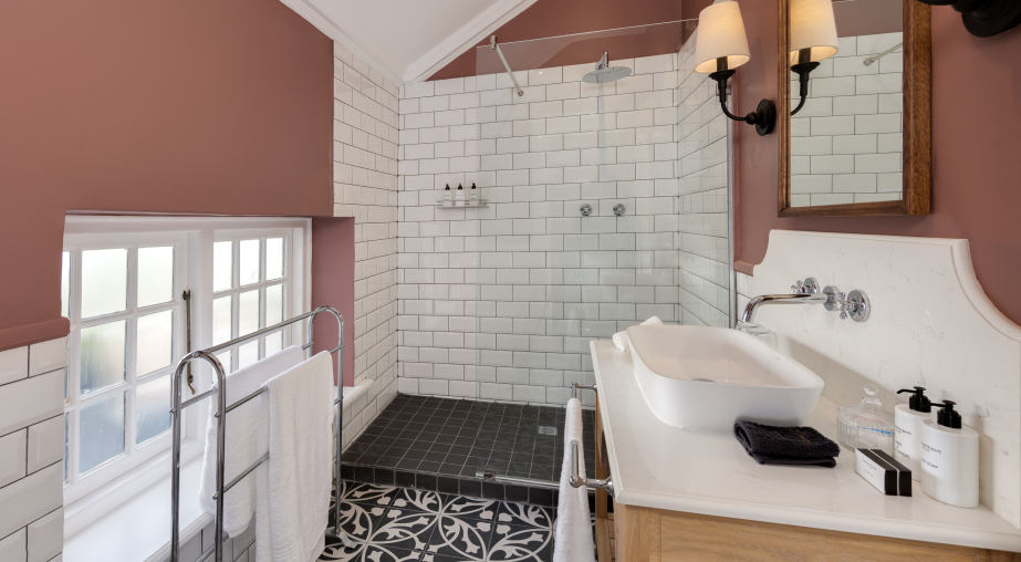 The Claremont Room 4 1